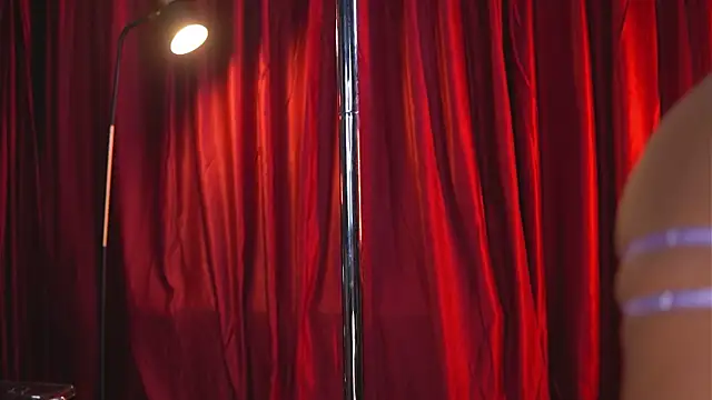 Evelyn Evyyy online show from October 2025 06:19:02 PM