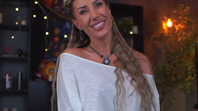 Evelyn Evyyy online show from February 2026 07:11:02 PM