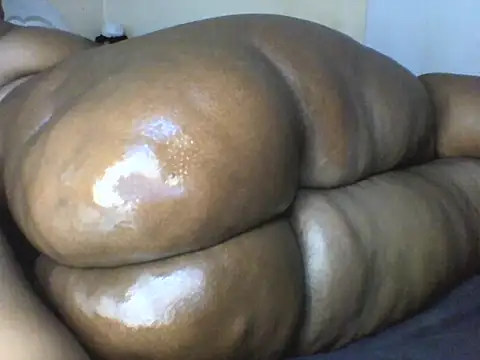 Snapshot of Gorgeous_ass20 chatting on October 2025 01:17:01 AM Gorgeous ass20 online show from October 2025 01:17:01 AM