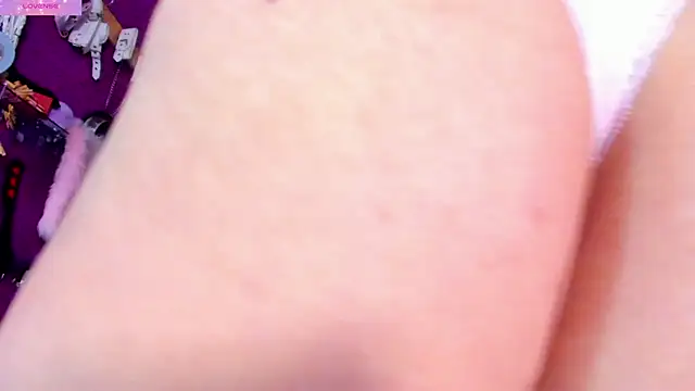 Alexa Slave online show from April 2026 07:18:01 PM