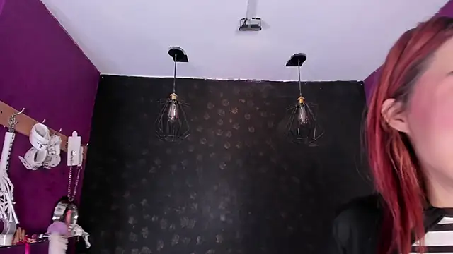 Alexa Slave online show from October 2025 07:04:02 PM