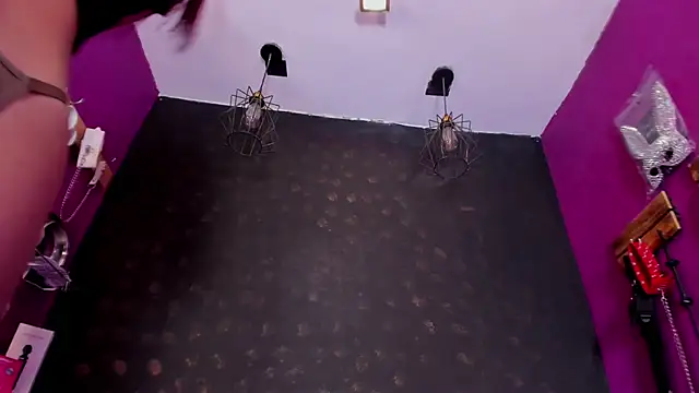 Alexa Slave online show from October 2025 07:11:01 PM