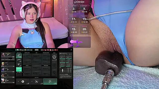 Trianna   online show from October 2025 01:58:02 PM