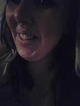 -BonnieBlack- online show from April 2026 04:08:01 AM