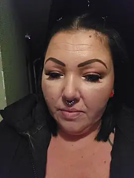 -BonnieBlack- online show from December 2025 02:18:02 AM