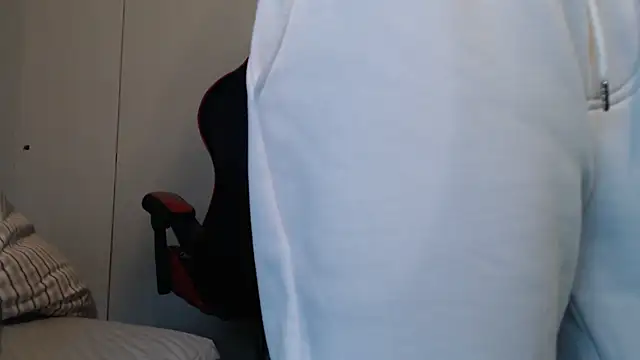 Snapshot of MASTERMONEY chatting on February 2025 03:22:01 PM MASTERMONEY online show from February 2025 03:22:01 PM