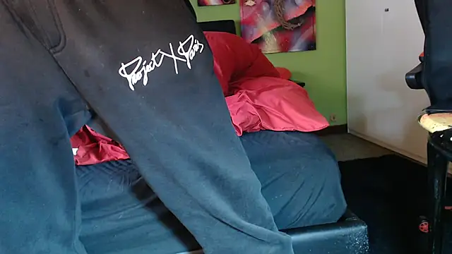 Snapshot of MASTERMONEY chatting on March 2025 01:01:02 PM MASTERMONEY online show from March 2025 01:01:02 PM