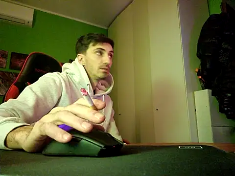 Snapshot of MASTERMONEY chatting on November 2025 12:59:02 AM MASTERMONEY online show from November 2025 12:59:02 AM