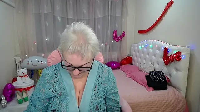 KayleSmoll online show from February 2025 07:42:02 PM