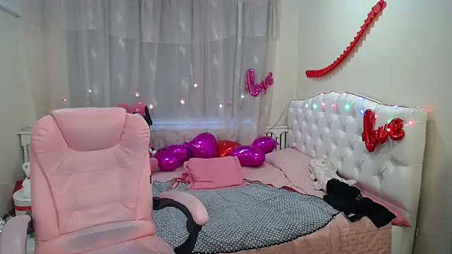 KayleSmoll online show from March 2025 04:38:01 AM