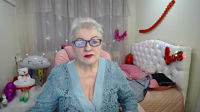 KayleSmoll online show from February 2025 07:14:02 PM