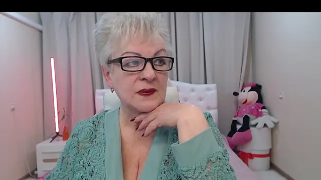 KayleSmoll online show from April 2026 06:55:02 PM