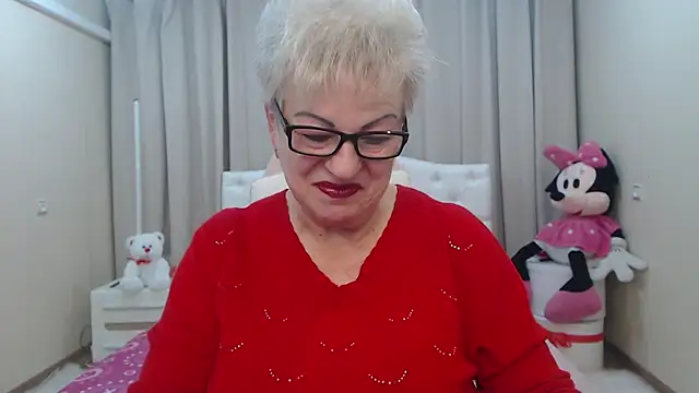 KayleSmoll online show from February 2026 07:55:02 PM