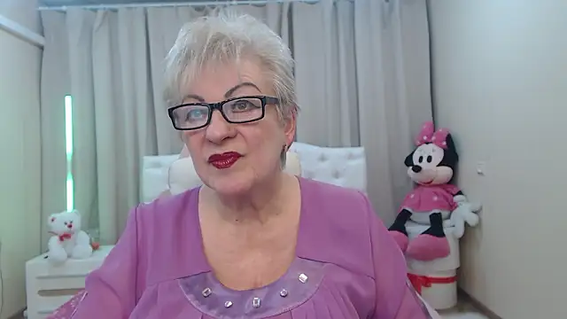 KayleSmoll online show from March 2026 07:40:02 PM