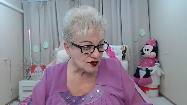 KayleSmoll online show from April 2026 06:47:01 PM