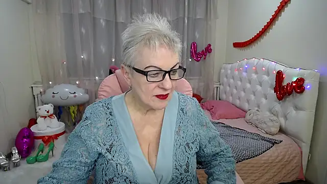 KayleSmoll online show from February 2025 01:25:02 AM