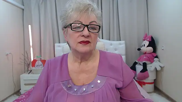 KayleSmoll online show from March 2026 07:48:01 PM