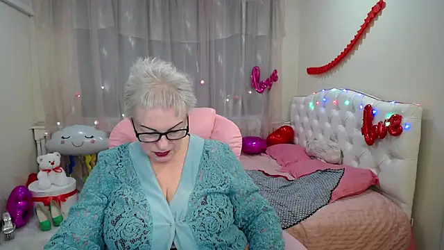 KayleSmoll online show from February 2025 04:57:01 AM
