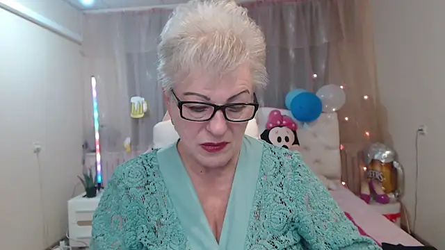 KayleSmoll online show from September 2025 06:26:02 PM