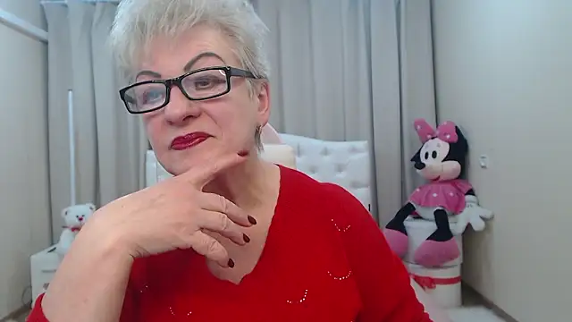 KayleSmoll online show from February 2026 08:00:01 PM