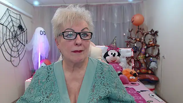 KayleSmoll online show from November 2025 07:30:01 PM