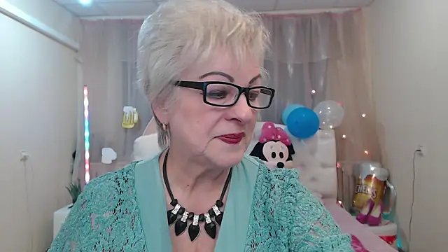KayleSmoll online show from September 2025 06:34:01 PM