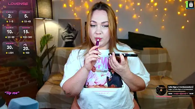 Snapshot of -LinaLove- chatting on February 2025 08:15:02 PM -LinaLove- online show from February 2025 08:15:02 PM