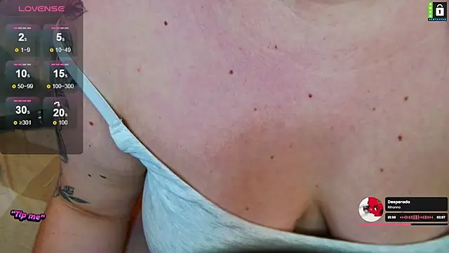 Snapshot of -LinaLove- chatting on February 2025 10:09:02 PM -LinaLove- online show from February 2025 10:09:02 PM