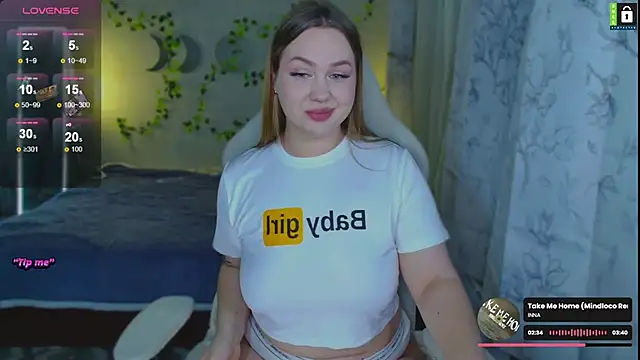 Snapshot of -LinaLove- chatting on November 2025 08:46:01 PM -LinaLove- online show from November 2025 08:46:01 PM