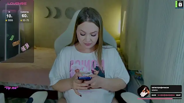 Snapshot of -LinaLove- chatting on October 2025 07:18:01 PM -LinaLove- online show from October 2025 07:18:01 PM