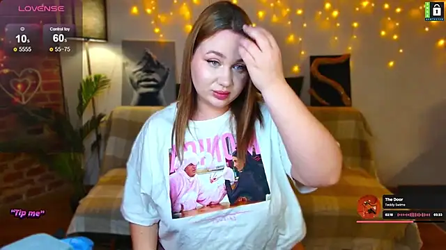 Snapshot of -LinaLove- chatting on February 2025 08:20:02 PM -LinaLove- online show from February 2025 08:20:02 PM