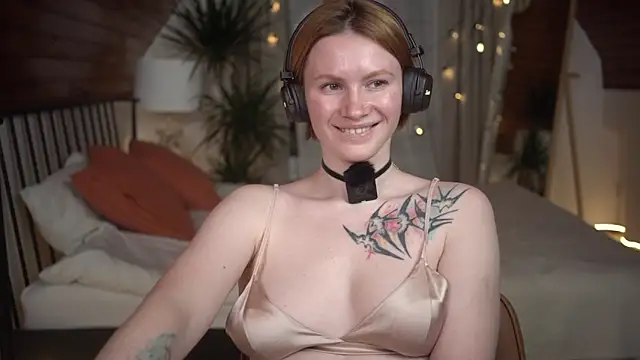 AkaneiroDemon online show from February 2025 05:00:01 PM