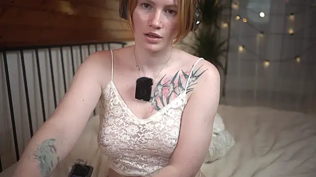AkaneiroDemon online show from January 2025 04:43:02 PM