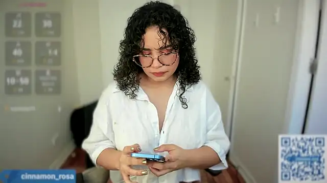 Snapshot of cinnamon_rosa chatting on March 2025 09:13:01 PM cinnamon rosa online show from March 2025 09:13:01 PM