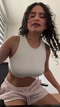 Snapshot of cinnamon_rosa chatting on December 2025 08:58:02 PM cinnamon rosa online show from December 2025 08:58:02 PM