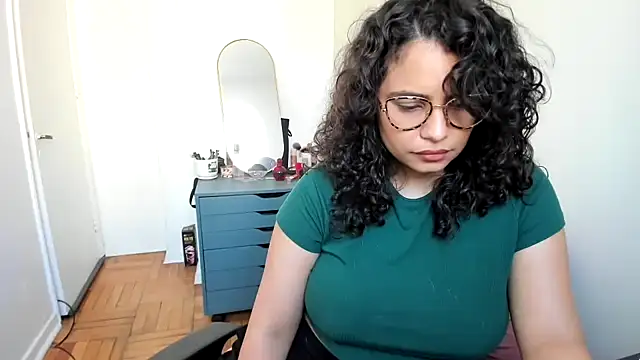 Snapshot of cinnamon_rosa chatting on February 2025 09:37:01 PM cinnamon rosa online show from February 2025 09:37:01 PM