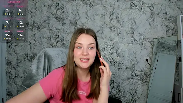 DeniRicchii online show from April 2026 10:06:01 AM