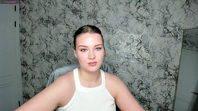 DeniRicchii online show from March 2026 07:40:01 PM