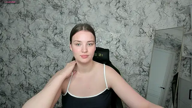 DeniRicchii online show from May 2026 03:07:02 PM