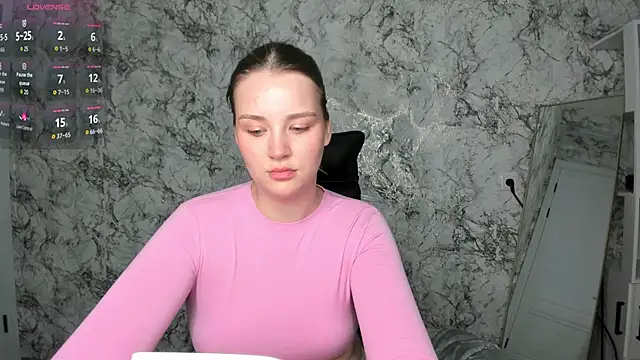 DeniRicchii online show from April 2026 06:58:02 PM