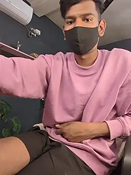 richardjames95 online show from December 2025 07:26:01 PM