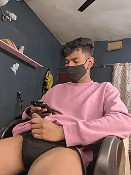 richardjames95 online show from December 2025 07:02:02 PM