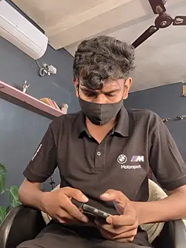 richardjames95 online show from November 2025 06:19:01 PM