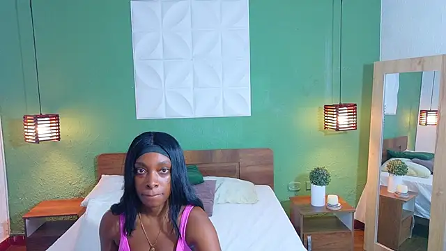 Snapshot of Shamiraa_moore chatting on November 2025 08:09:02 PM Shamiraa moore online show from November 2025 08:09:02 PM