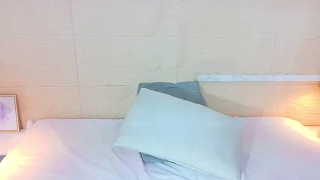 Shamiraa moore online show from September 2025 01:44:02 PM