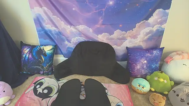 Snapshot of MilkyBunny chatting on May 2026 04:03:01 PM MilkyBunny online show from May 2026 04:03:01 PM