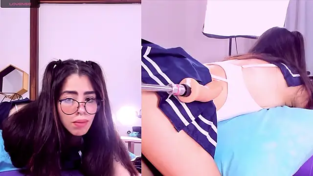 Snapshot of Emma__Erotic chatting on March 2025 11:20:02 PM Emma Erotic online show from March 2025 11:20:02 PM