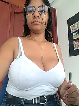 Sofythom1 online show from May 2026 08:44:02 PM