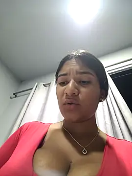 Sofythom1 online show from April 2026 05:44:02 AM