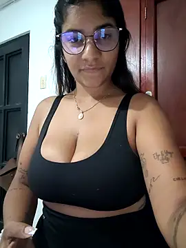 Sofythom1 online show from April 2026 03:19:02 AM